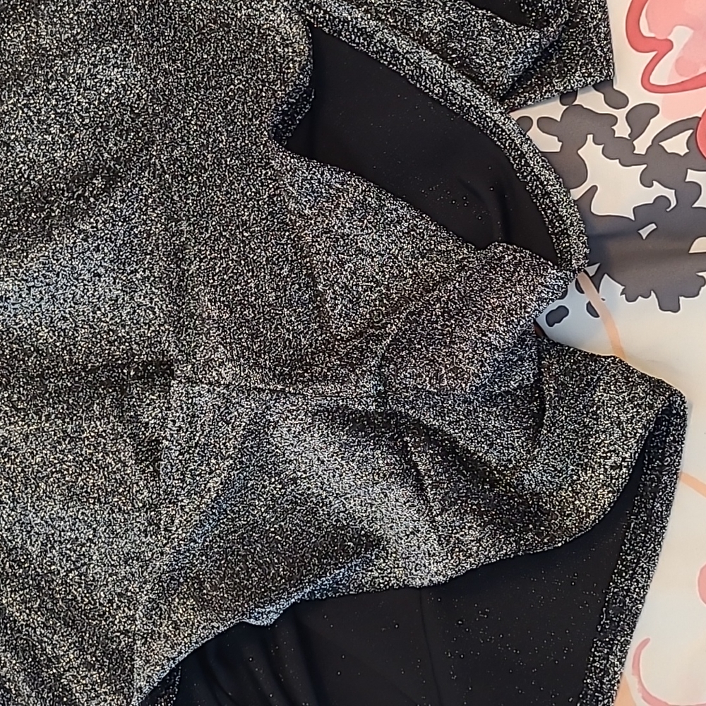 She + Sky Boutique Silver / Gray Sparkle Romper Size Small NWT - Picture 4 of 6